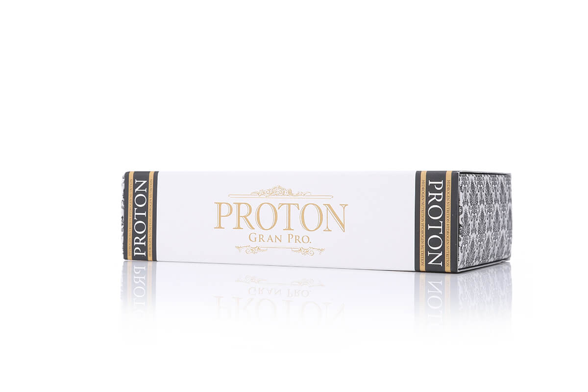 коробка ESTHE PRO LABO PROTON на білому тлі